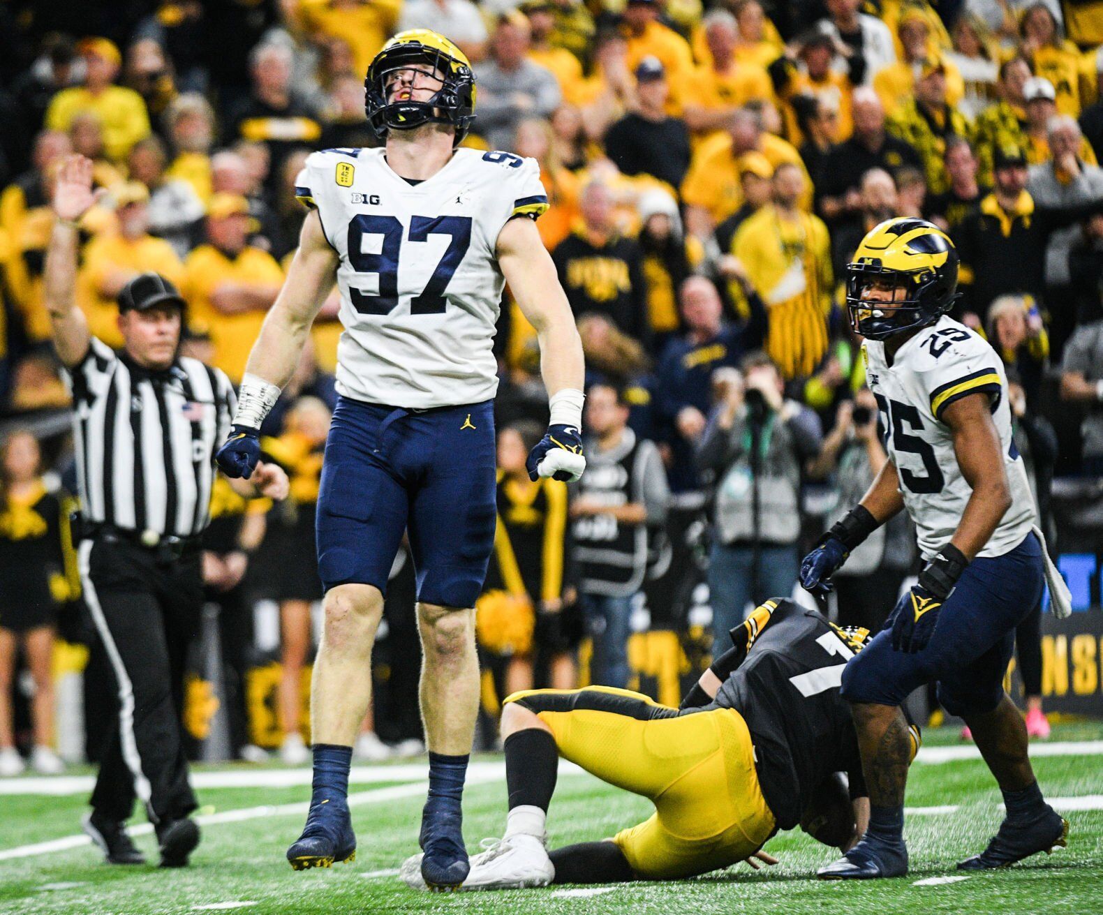 20421-qc-spt-big-ten-final-011